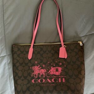 Coach Zip Tote In Signature Canvas with Rouge Horse and Sleigh